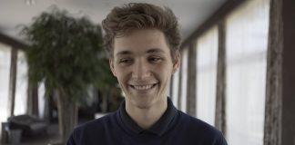 French Squeeze by Baptiste COMBESCURE