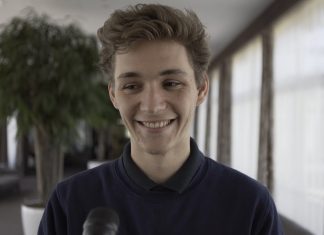 French Squeeze by Baptiste COMBESCURE