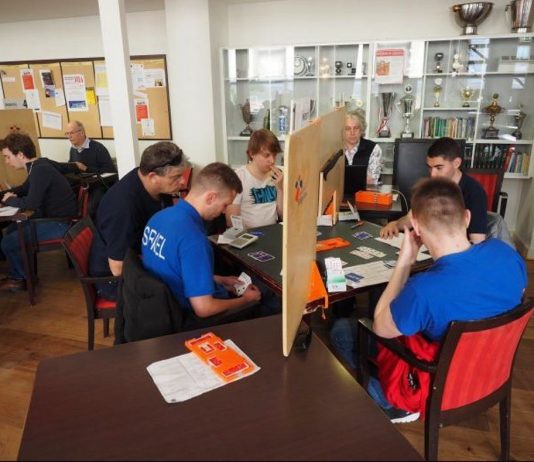 Is there a technique to memorize what cards were played?