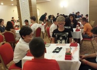 Declarer Squeezes Himself By Oswald Jacoby