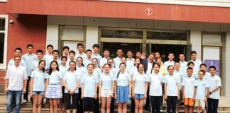 The Shengxing Teenage Bridge Club di Shanghai by Paolo Clair