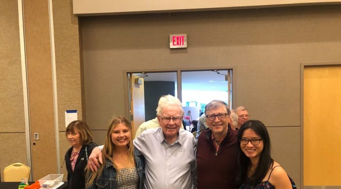 Bridge gets people together…. Ema Kolesnik, Amber Lin, Warren Buffet, Bill Gates