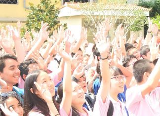 6th World Youth Open Championships: Imagine all the people