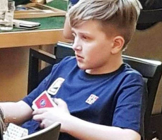 A Star Is Born by Knut Kjærnsrød (NOR)