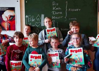 Which card should East play? by Victor Mollo (ENG)