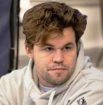 BREAKING: Magnus Carlsen Spotted At Bridge Tournament